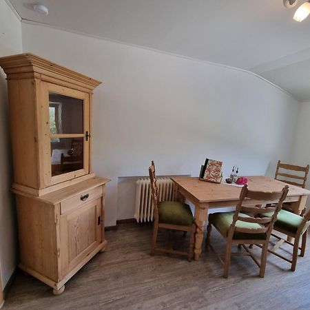 Heeser Hof - Urlaub Im Gruenen Веце Стая снимка